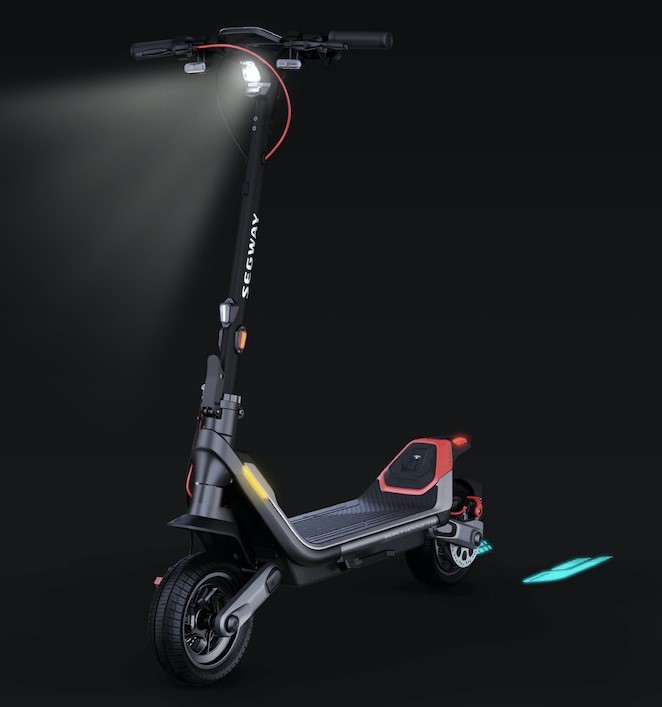 Segway KickScooter P100S има обхват около 100 км с един заряд